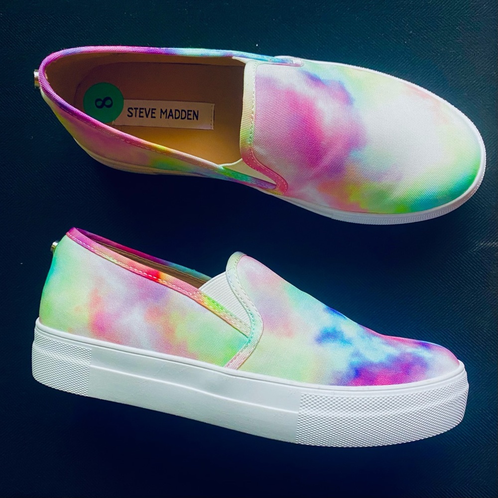 Steve Madden Toshe NWT rainbow tie-dye sneaker - Picture 13 of 16